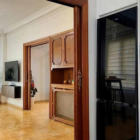 D65 Centrally Locatedwell Connected Parking Apartment