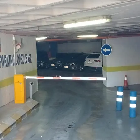 아파트 D65 Centrally Locatedwell Connected Parking
