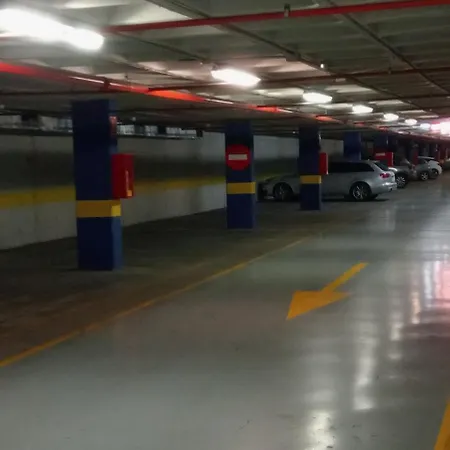 D65 Centrally Locatedwell Connected Parking * Alicante